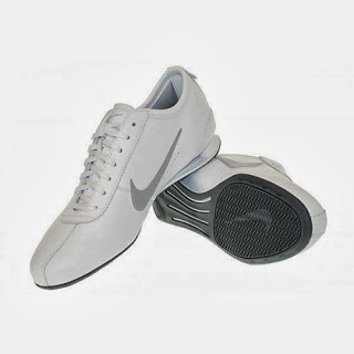 nike rival shox